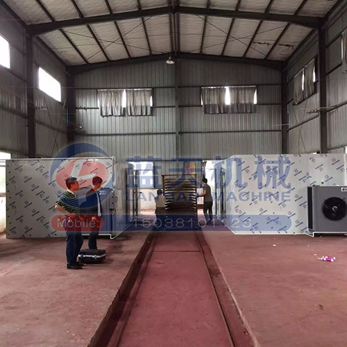 湖北水果烘干機(jī)安裝現(xiàn)場(chǎng)